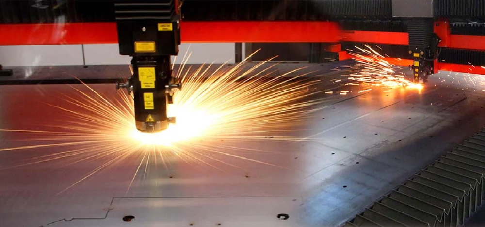 Laser cutting machine operation